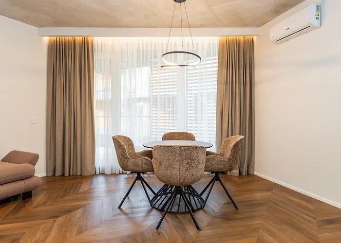 Apartment Sea Waves *